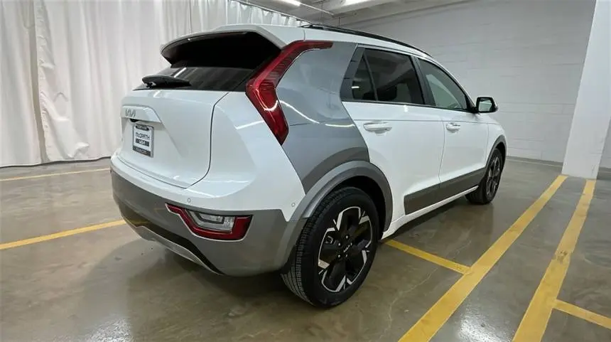 2023 Kia NIRO EV KNDCT3L17P5075950