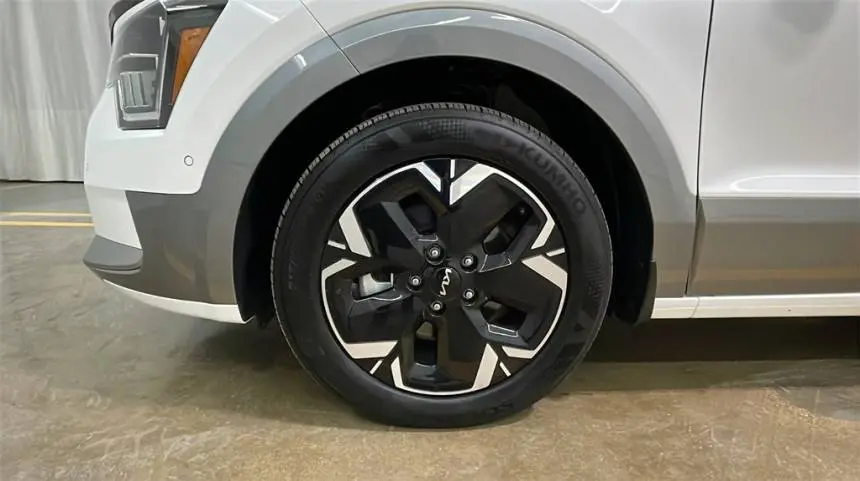 2023 Kia NIRO EV KNDCT3L17P5075950