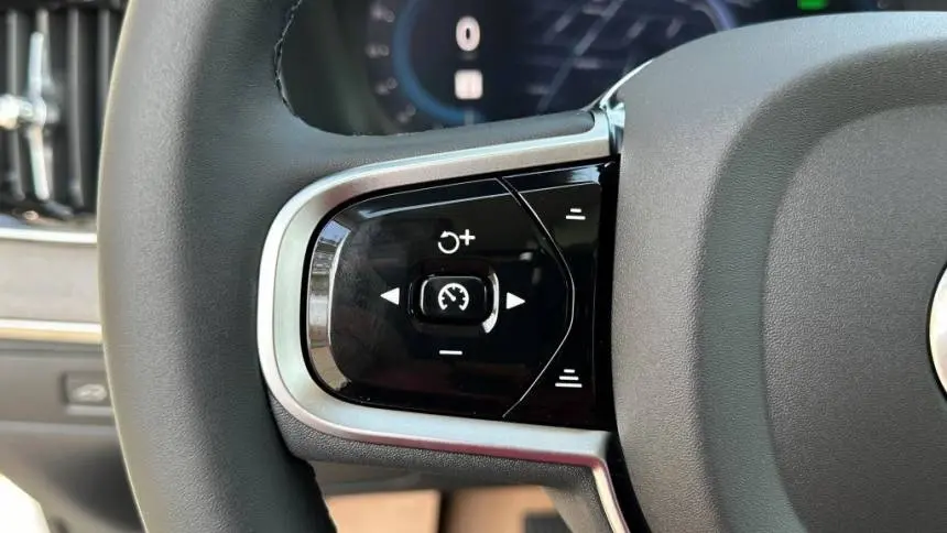 2025 Volvo XC90 YV4H60PG0S1371979