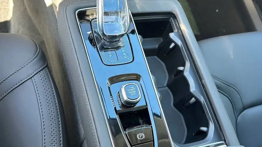 2025 Volvo XC90 YV4H60PB8S1351449
