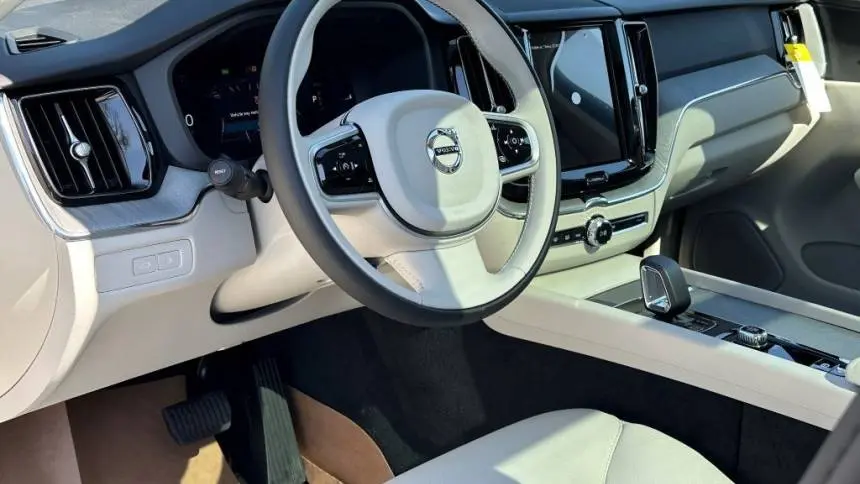 2025 Volvo XC60 YV4H60RCXS1197977