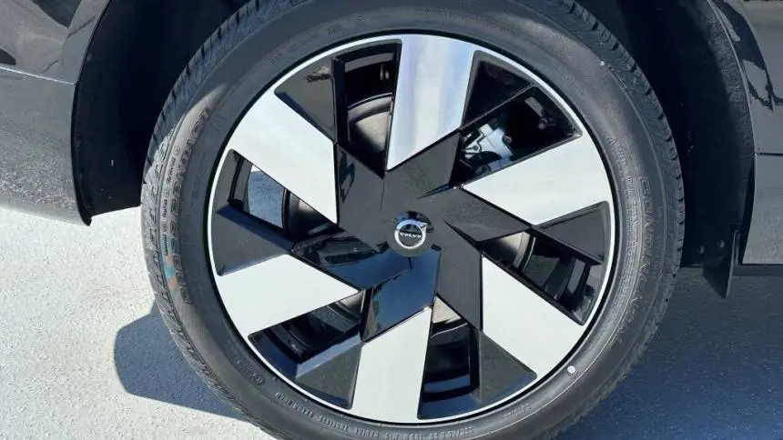 2025 Volvo XC60 YV4H60RCXS1197977