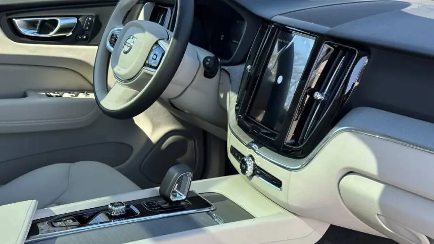 2025 Volvo XC60 YV4H60RCXS1197977