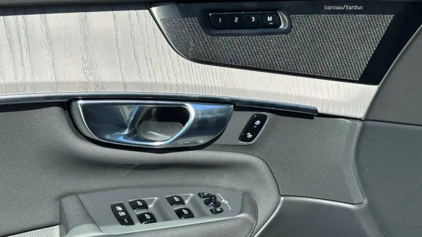2025 Volvo XC90 YV4H60PG2S1377749