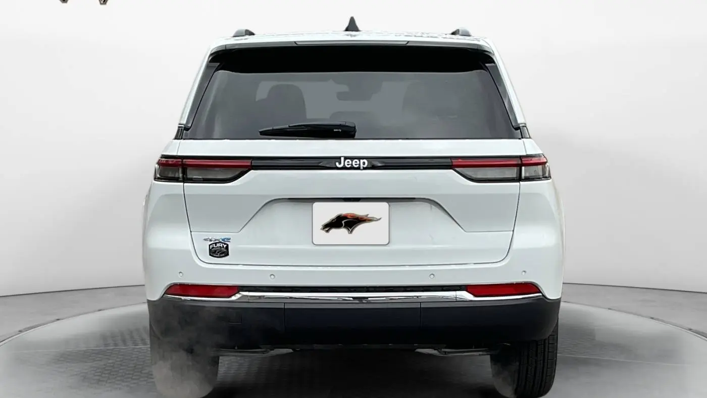 2025 Jeep Grand Cherokee 1C4RJYB61S8690592