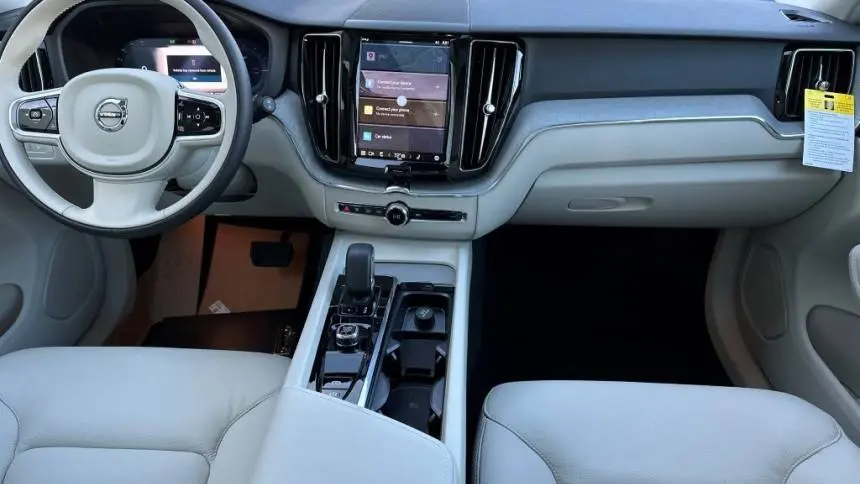 2025 Volvo XC60 YV4H60RC0S1191623