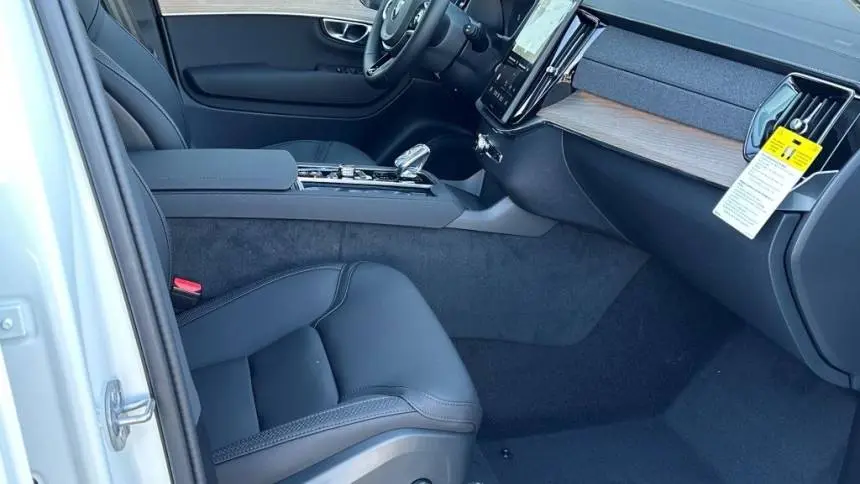 2025 Volvo XC90 YV4H60PB1S1378010