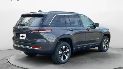 2025 Jeep Grand Cherokee 1C4RJYB62S8690584