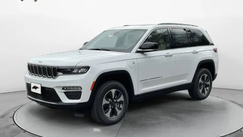 2025 Jeep Grand Cherokee 1C4RJYB61S8690592