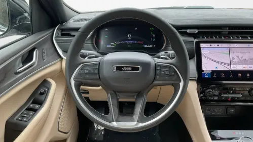 2025 Jeep Grand Cherokee 1C4RJYB61S8690592