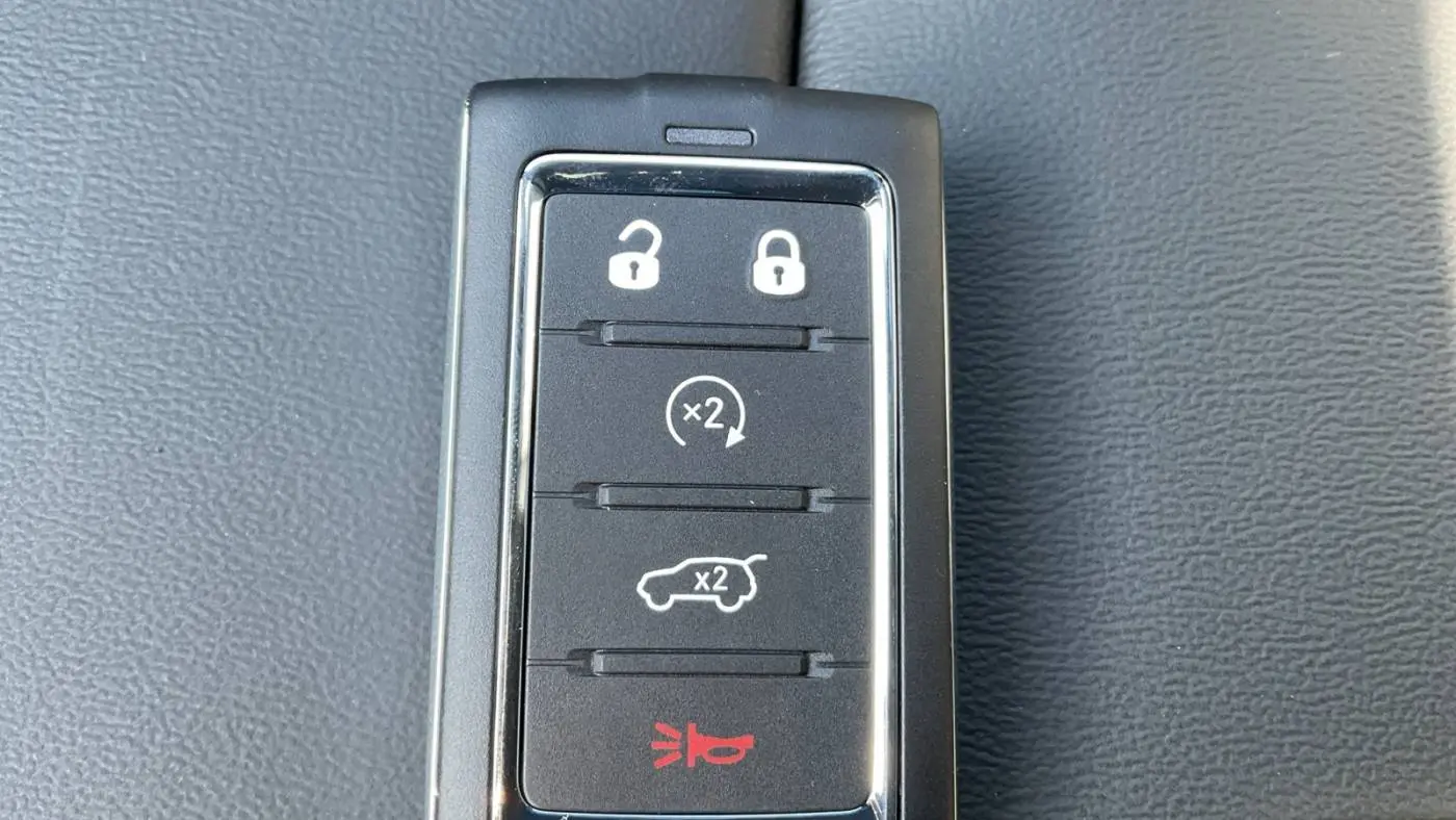 2025 Jeep Grand Cherokee 1C4RJYB66S8690586