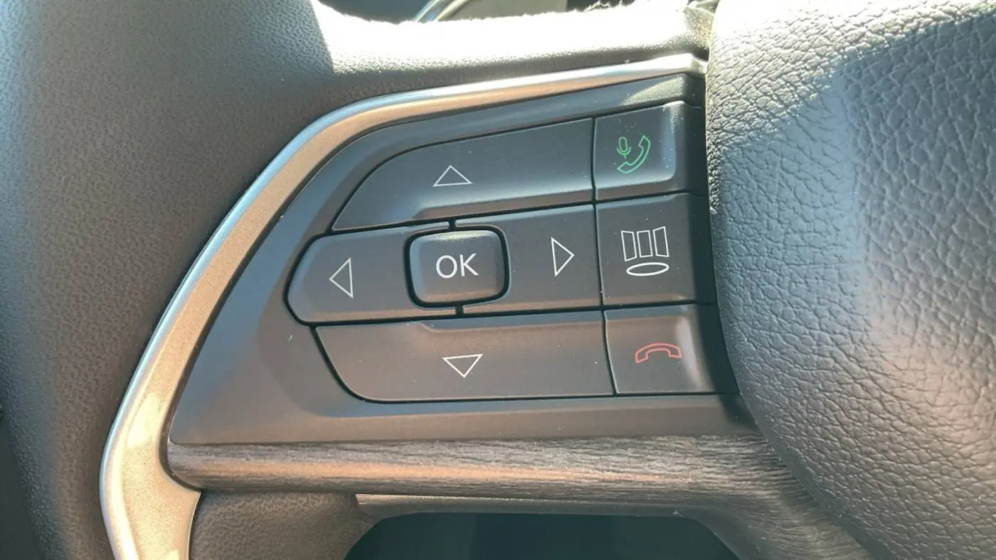 2025 Jeep Grand Cherokee 1C4RJYB66S8690586