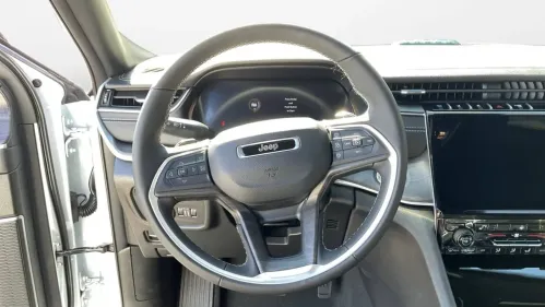 2025 Jeep Grand Cherokee 1C4RJYB66S8690586