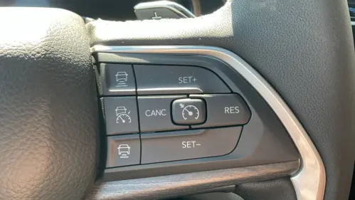 2025 Jeep Grand Cherokee 1C4RJYB66S8690586