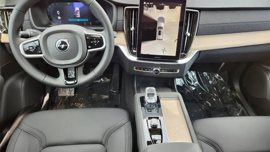 2025 Volvo XC90 YV4H60PB1S1375415