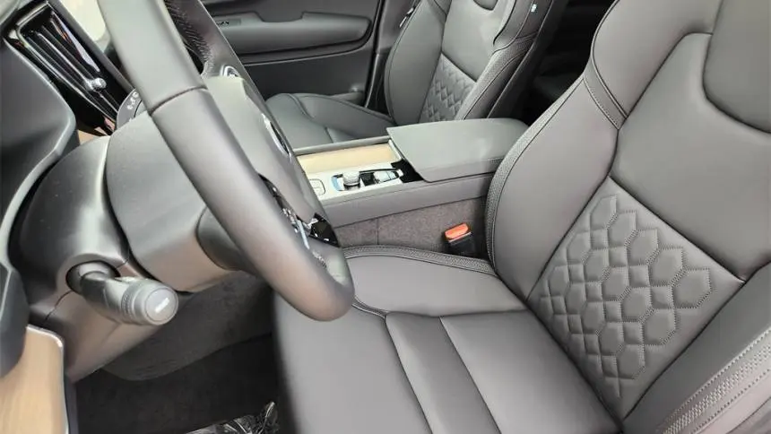 2025 Volvo XC90 YV4H60PB1S1375415