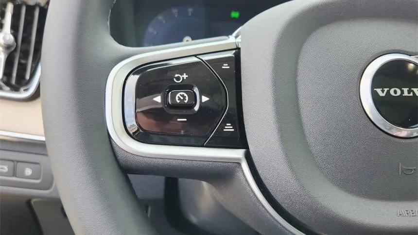 2025 Volvo XC90 YV4H60PB1S1375415