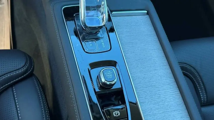 2025 Volvo XC90 YV4H60PG9S1361581