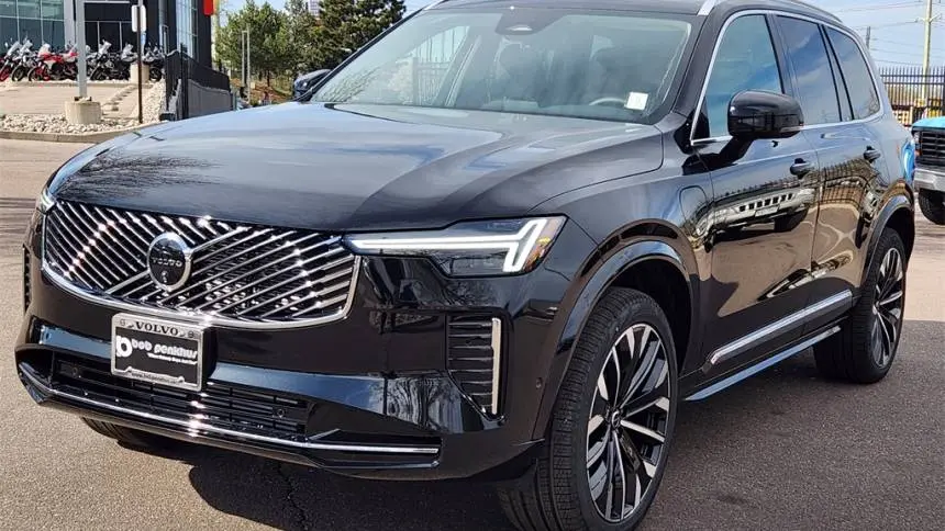 2025 Volvo XC90 YV4H60PB1S1375415