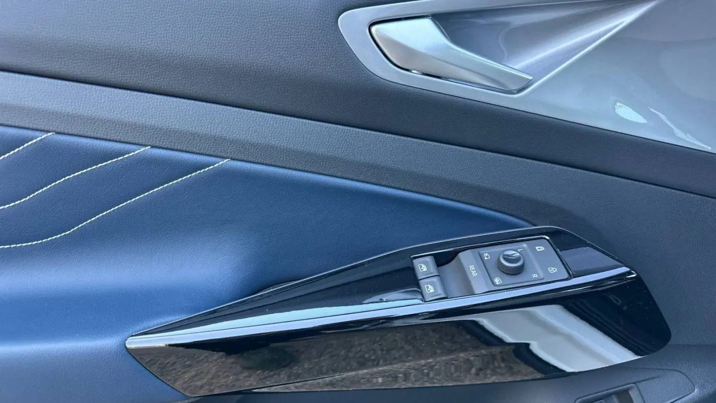 2025 Volkswagen ID.4 1V2JSPE85SC003479