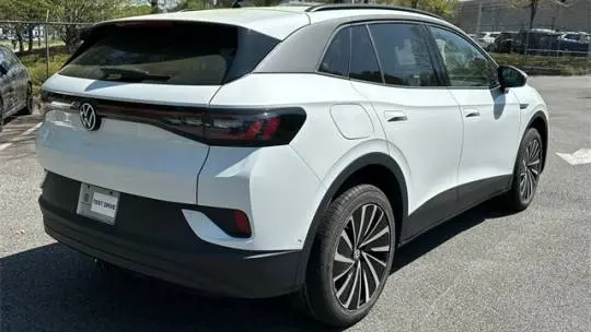 2025 Volkswagen ID.4 1V2DSPE84SC004071