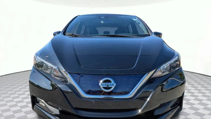 2022 Nissan LEAF 1N4AZ1CV5NC563161