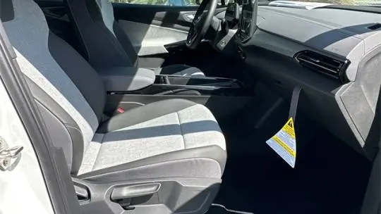 2025 Volkswagen ID.4 1V2DSPE84SC004071