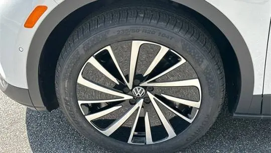 2025 Volkswagen ID.4 1V2DSPE84SC004071