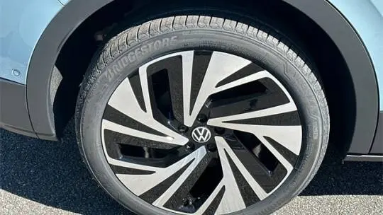 2025 Volkswagen ID.4 1V2JSPE8XSC003266