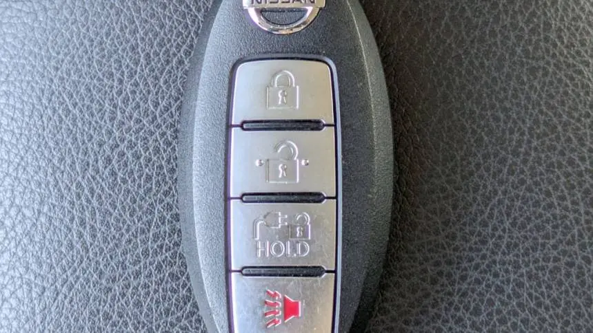 2022 Nissan LEAF 1N4AZ1CV5NC563161