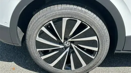 2025 Volkswagen ID.4 1V2DSPE84SC004071