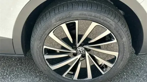 2025 Volkswagen ID.4 1V2DSPE84SC004071