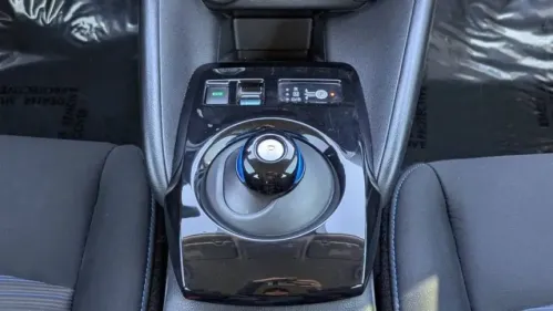 2022 Nissan LEAF 1N4AZ1CV5NC563161