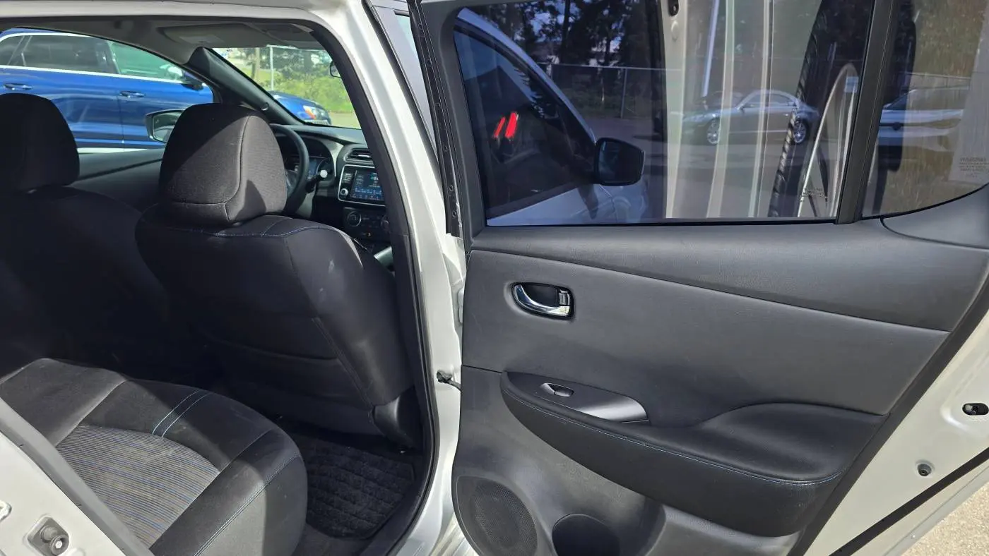 2022 Nissan LEAF 1N4AZ1BV7NC555662