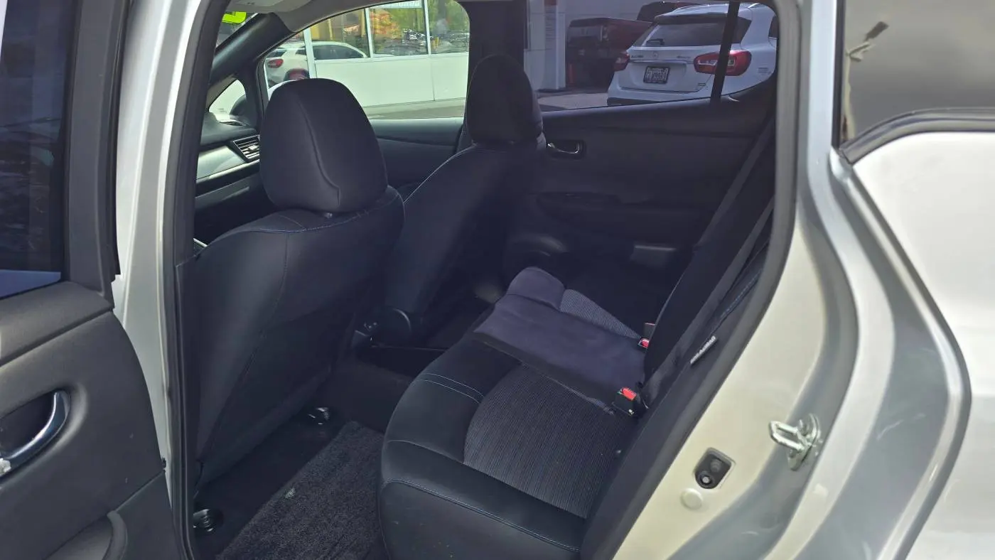 2022 Nissan LEAF 1N4AZ1BV7NC555662