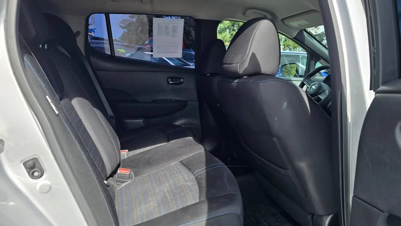 2022 Nissan LEAF 1N4AZ1BV7NC555662