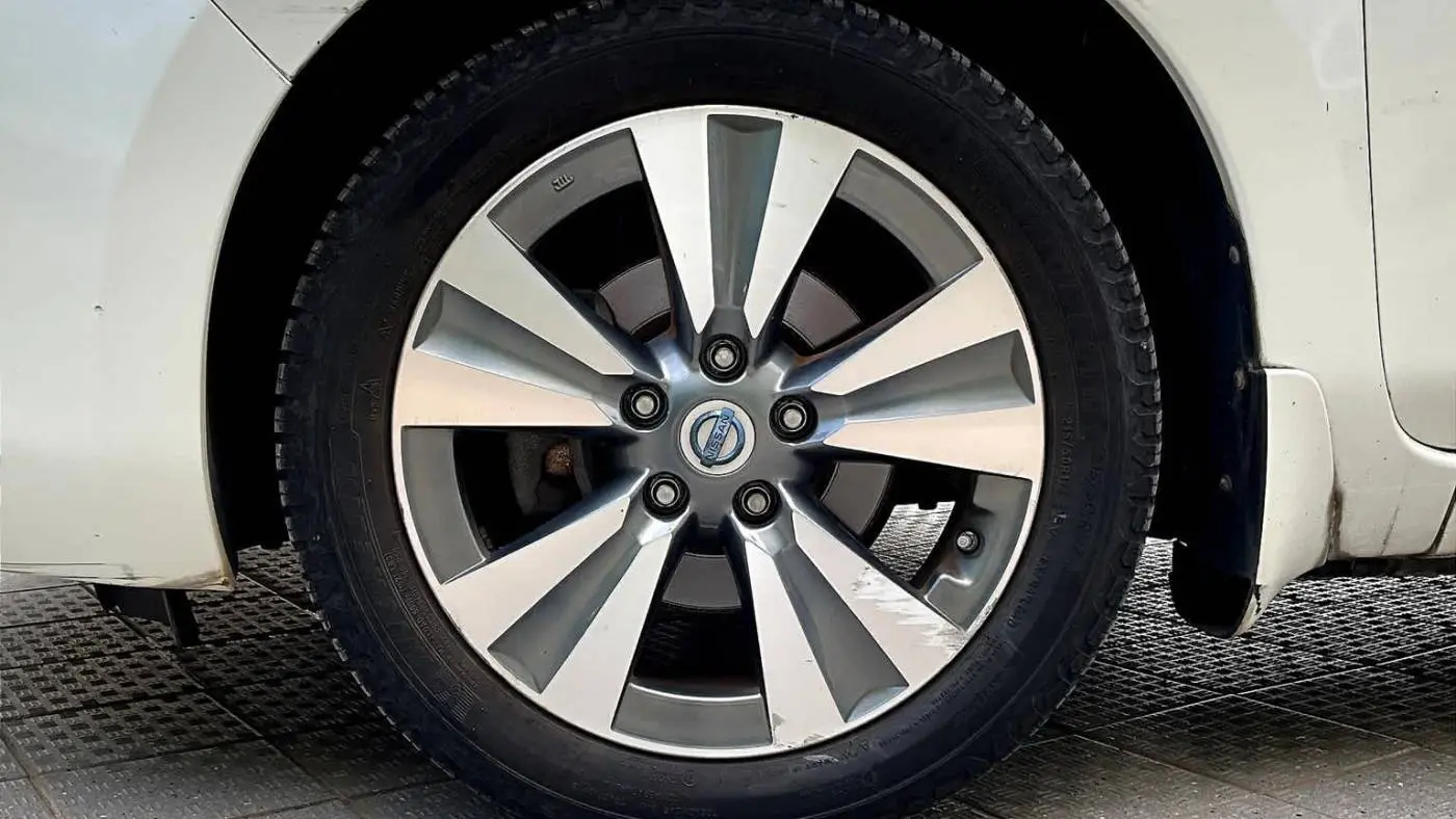 2013 Nissan LEAF 1N4AZ0CP2DC402020