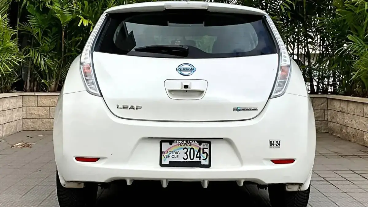 2013 Nissan LEAF - Images - 5