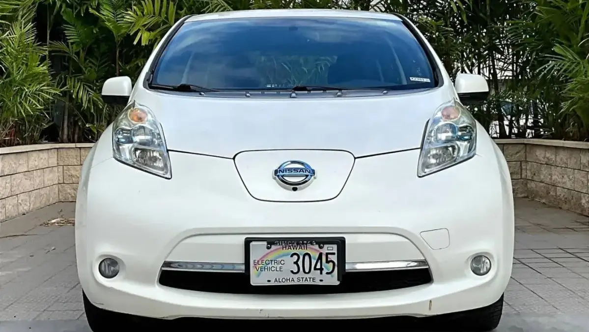 2013 Nissan LEAF - Images - 6
