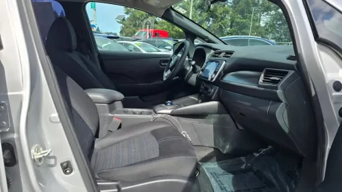 2022 Nissan LEAF 1N4AZ1BV7NC555662