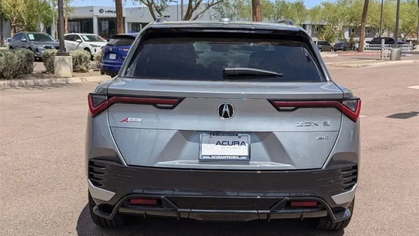 2024 Acura ZDX 4W5KHNRL7RZ505623
