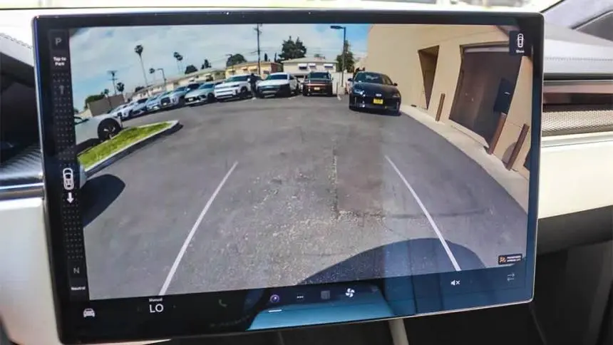 2023 Tesla Model X 7SAXCBE62PF372274