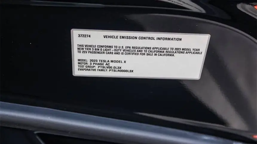 2023 Tesla Model X 7SAXCBE62PF372274