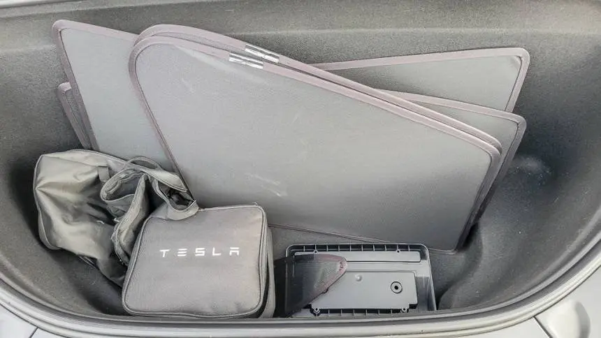 2023 Tesla Model X 7SAXCDE59PF381234