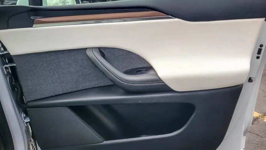 2023 Tesla Model X 7SAXCDE59PF381234