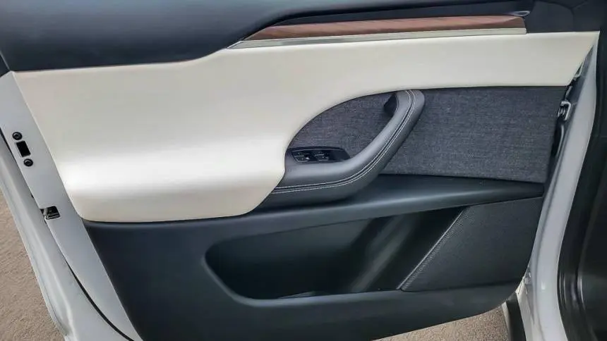 2023 Tesla Model X 7SAXCDE59PF381234