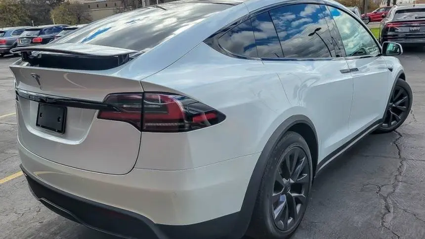 2023 Tesla Model X 7SAXCDE59PF381234