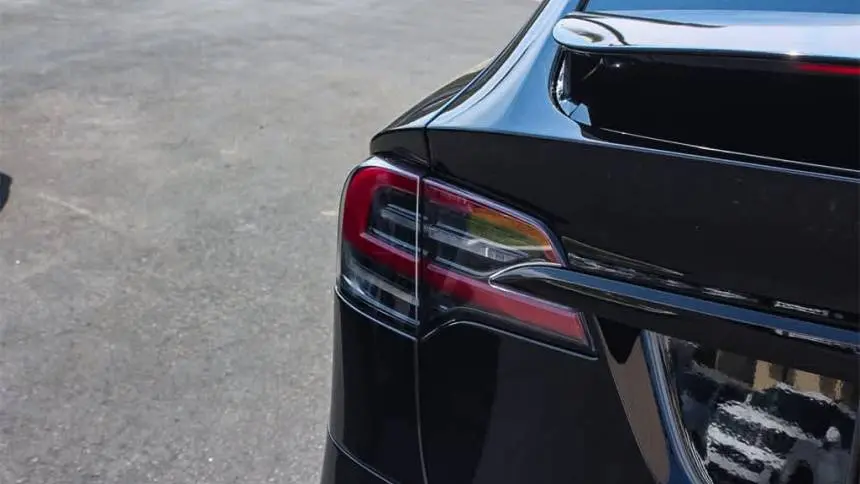 2023 Tesla Model X 7SAXCBE62PF372274