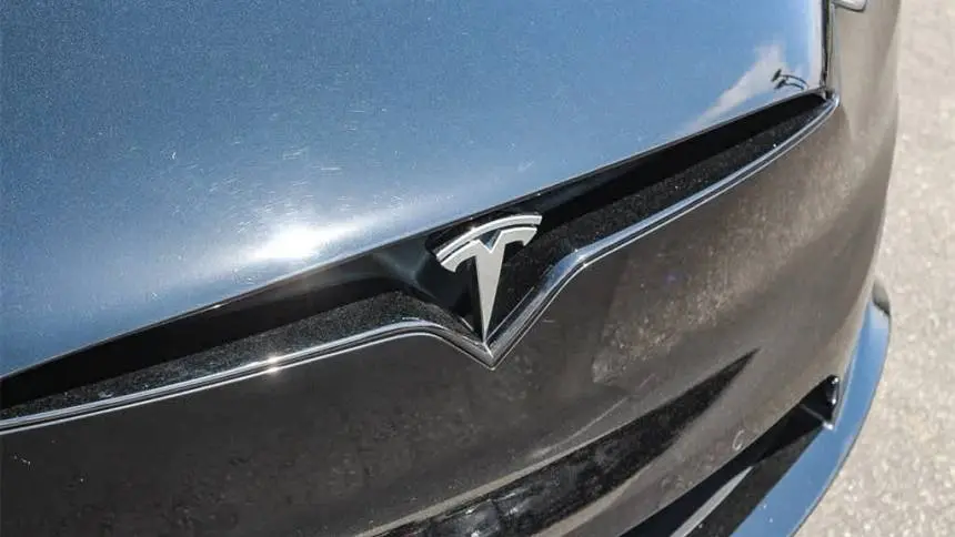 2023 Tesla Model X 7SAXCBE62PF372274
