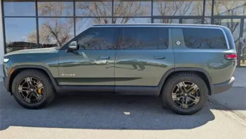 2023 Rivian R1S 7PDSGABA6PN012143